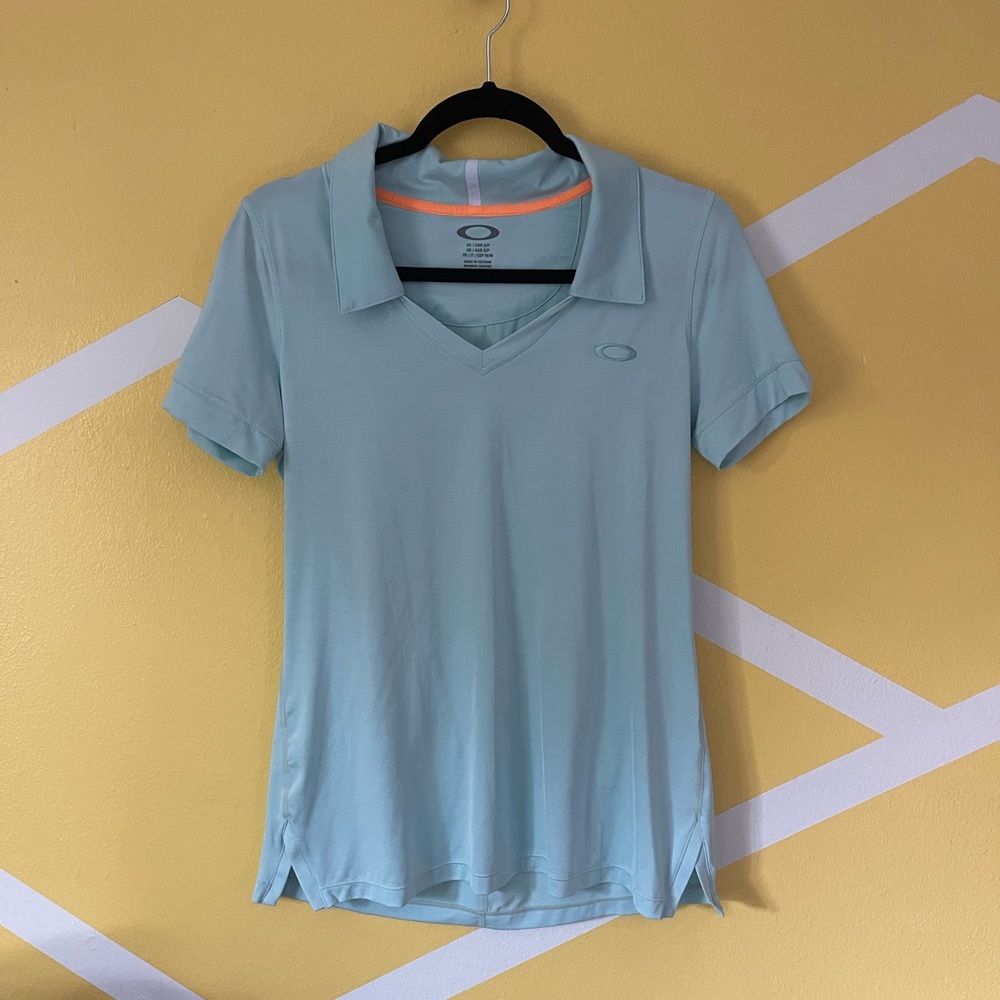 Oakley Women's Aqua V-Neck Tee